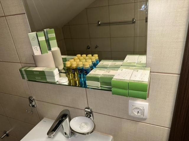 Jp Motel Mali Pariz Bor Buitenkant foto