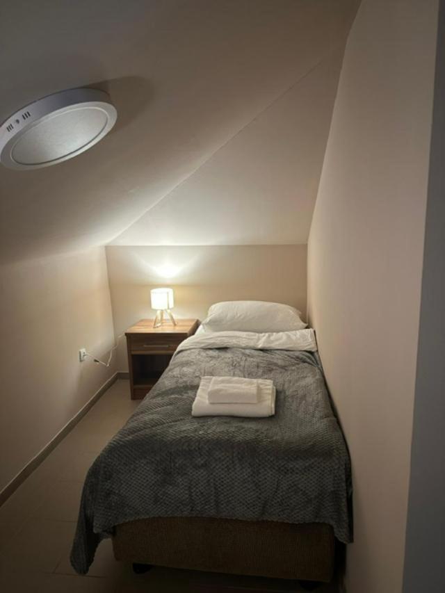 Jp Motel Mali Pariz Bor Buitenkant foto