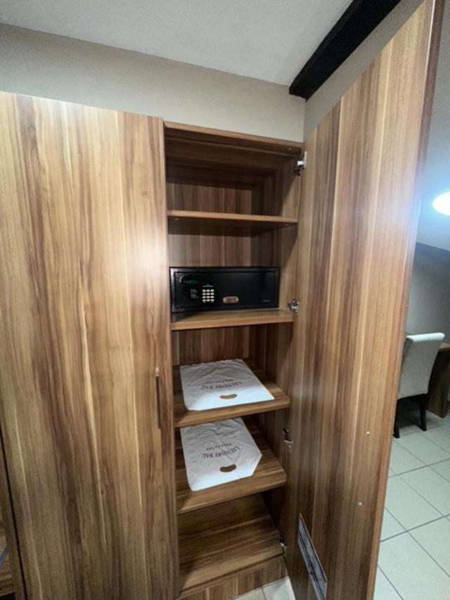 Jp Motel Mali Pariz Bor Buitenkant foto